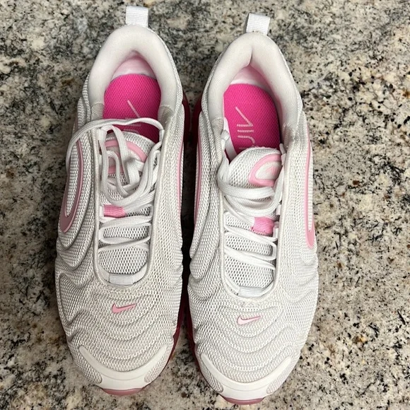 Nike Airmax 720 Athletic shoes 🌸🌺 - Picture 2 of 12